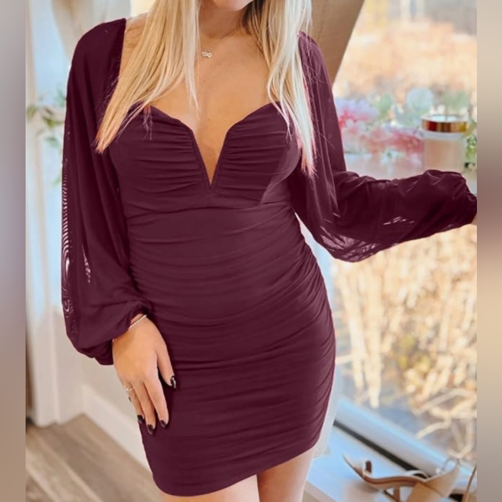 NWT. Speechless Burgundy Ruched Bodycon Mini Dress With Sheer Long Puff Sleeves